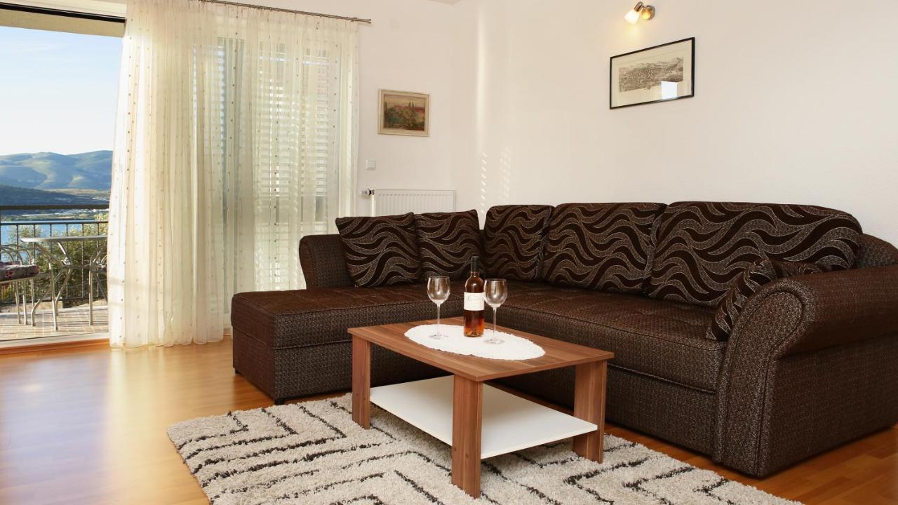 Apartment Matea Трогир Экстерьер фото